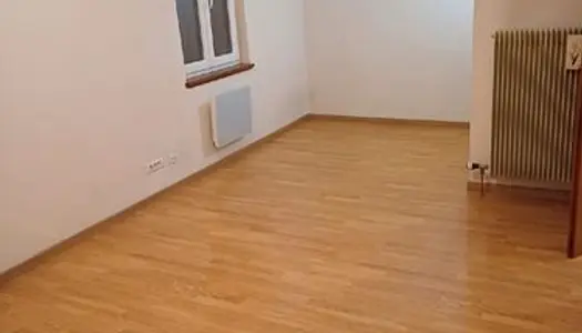 Loue 3 pièces 63m²