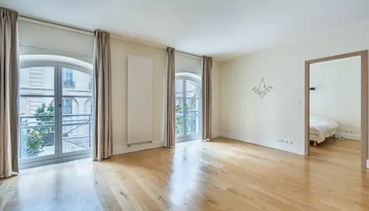 Paris 3ème appartement duplex lumineux Idéalement situé dans l'un des plus beaux Privat 