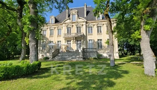 Exclusivité ! Cahors - Chateau du debut XIXème remarquablement restauré 
