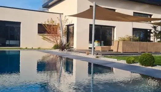 Maison moderne 318m2 piscine 