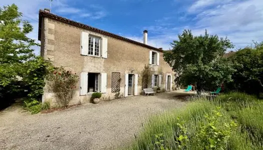 Maison charmant avec jardin 