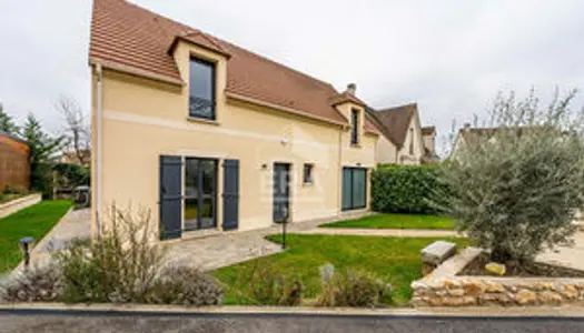 Maison Ballancourt Sur Essonne 6 pièces 4 chambres 119 m2