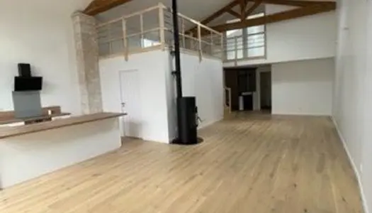 Maison de Caractère Rénovée Style Loft