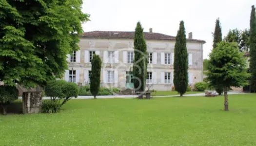 Maison 12 pièces 450 m² 