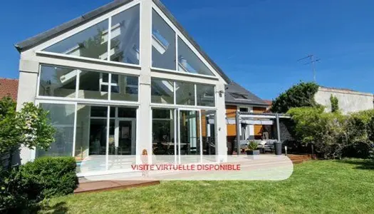 Maison 5 pièces 210 m²