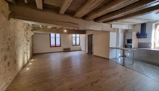 Appartement r&#233;nov&#233; dans tr&#232;s bel im