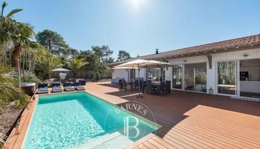 Villa 7 pièces 220 m²