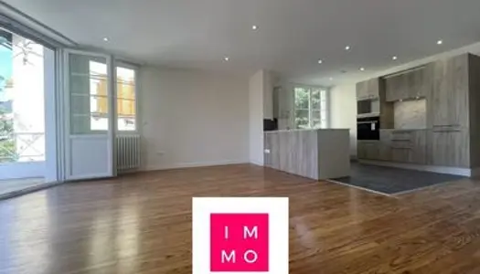 SUPERBE APPARTEMENT T3 74m2 rénové + terrasse 13m2 + place de pa 