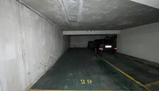 Parking au coeur du 5eme 