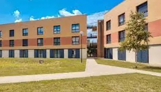 Vente Appartement 22 m² à Magny les Hameaux 74 400 €