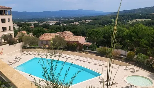 CHARMANT APPARTEMENT DE 55 M2 EN PROVENCE AVEC VUE PANORAMIQUE SUR LES COLLINES,  2 chambres, 