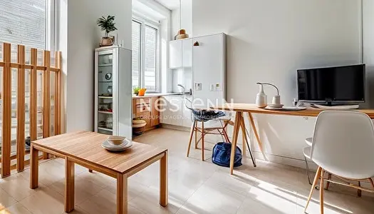 A Vendre : Charmant Studio de 16 m2 en Hyper Centre avec vue imprenable sur le Chateau d'Angers 