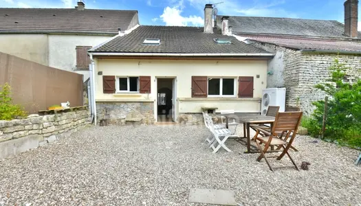 Dpt Yonne (89), à vendre SAINT CYR LES COLONS maison P6 de 140 m² - Terrain de 320,00 m² 