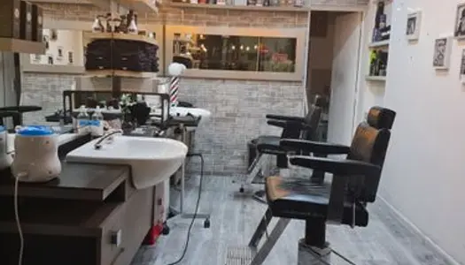 Salon de coiffure/ barber shop