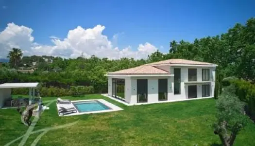 Villa 5 pièces 290 m² 