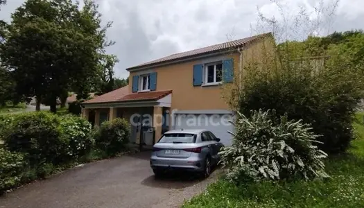 Dpt Loire (42), à vendre SAINT GENEST LERPT maison P6 de 182 m² - Terrain de 800 