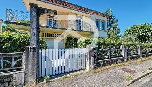 Maison 8 pièces 196 m² 