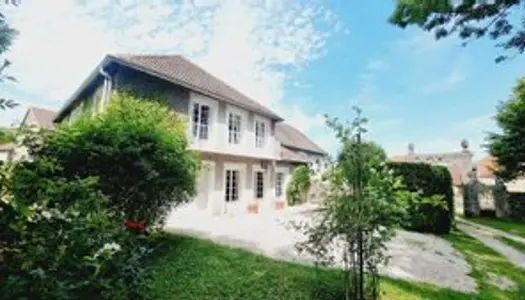 Maison 10 pièces 350 m² 