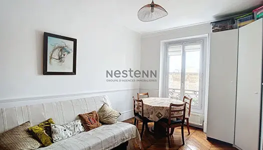 MONTROUGE - Appartement 3 pieces avec une entree en etoile, beaucoup de charme et en plein centre de