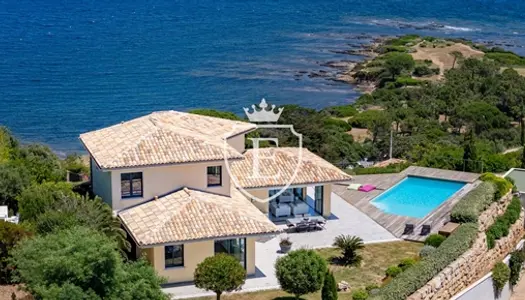 Sainte-Maxime: Belle villa avec vue mer exceptionnelle a pied des plages 