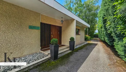 Dpt Haute Savoie (74), à vendre  maison P10 de 310 m² - Terrain de 1 480,00 m² - Plain pied 