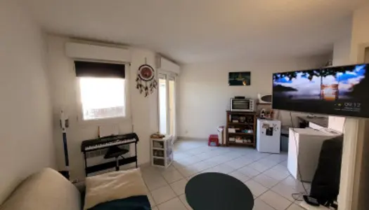 Studio 1 pièce 18 m² 