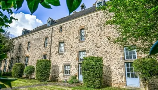 Ancien couvent du XVIIe siècle au coeur du bocage  