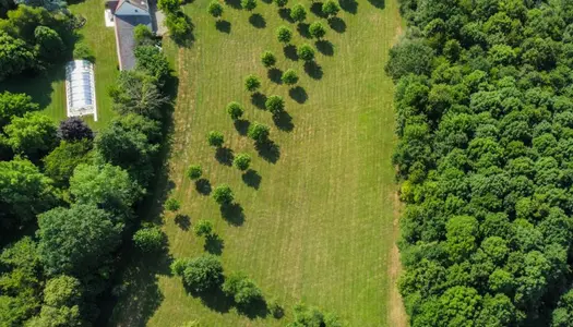 Propriété dans environnement bucolique 