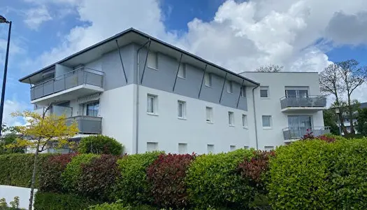 Appartement Concarneau T3 de 64 m2 avec balcon et garage sous -sol ferme 