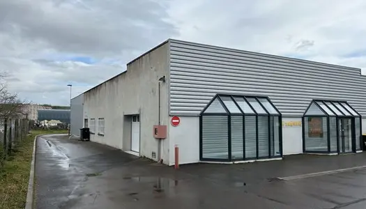 Local commercial 238 m²