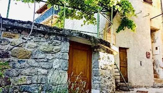 Vente Maison de village 55 m² à Rimplas 76 000 €