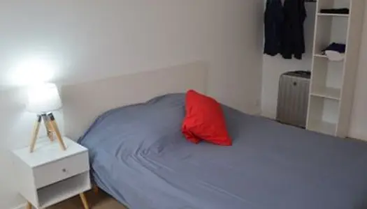 Calais centre - chambre etudiant dans appartement triplex en colocation 