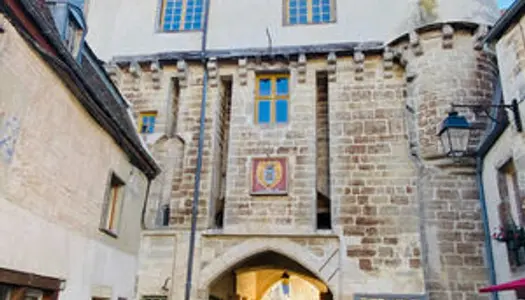 Tour médiévale de Semur-en-Auxois Immeuble classé MH