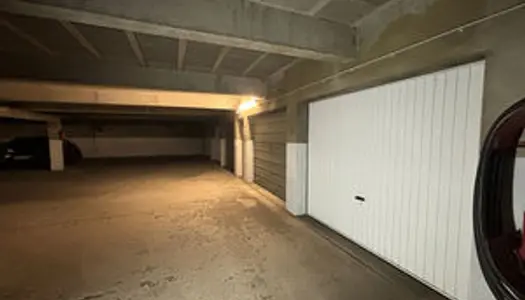 Garage à vendre - VELPEAU 