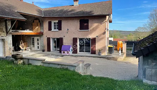 Salagnon - Maison de 138 m2 - 3 chambres sur 620 m2 de terrain 