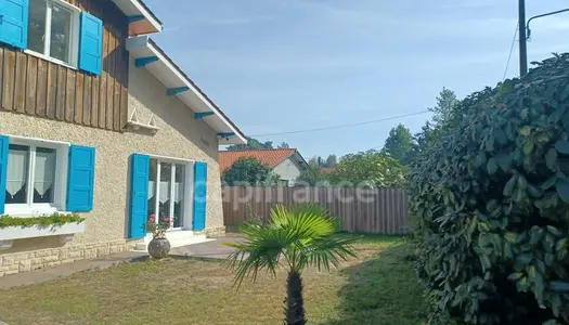 Dpt Gironde (33), à vendre ARES, Maison Familiale à quelques pas de la plage, 7 pièces 