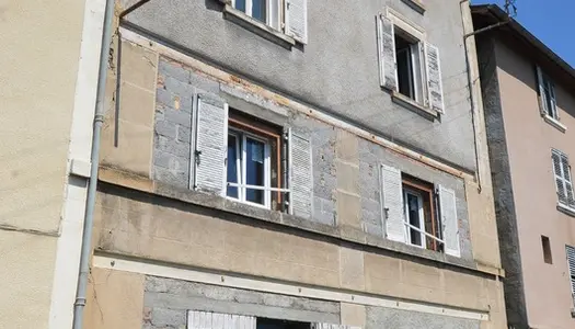 EXCLUSIVITE Dpt Puy de Dôme (63), à vendre  immeuble t3 et t4
