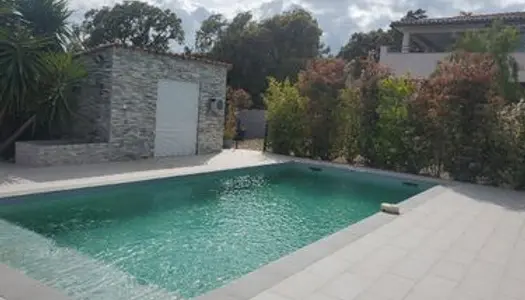 Villa T7 avec belle piscine 