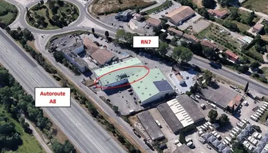 Immobilier professionnel Location Roquebrune-sur-Argens   12000€