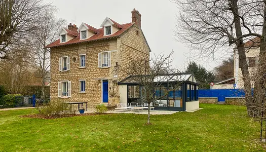 Superbe propriété située en plein coeur de village de Seraincourt