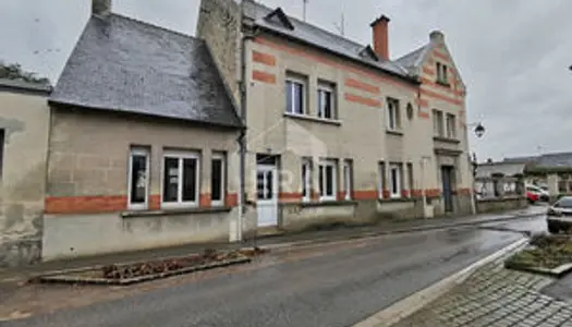 20635 - Axe Soissons / Reims ensemble immobilier à rénover