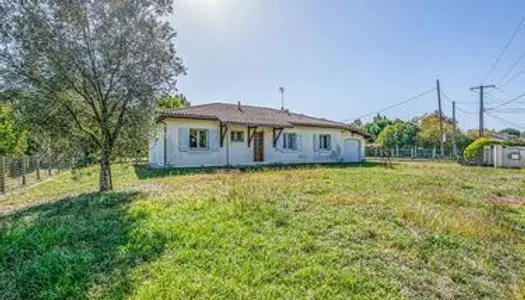 Maison avec un beau terrain de 869 m2