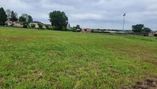 Terrain constructible de 950m2 à Verdelais (33490) 