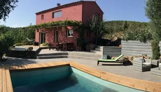 Villa vue exceptionnelle, piscine, terrasse et jardin arboré 