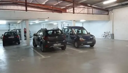 Parking privé couvert à Marmande centre ville 