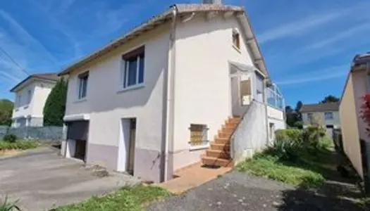 Maison sur sous-sol, 4 chambres..+ appartement + jardin 600m² et garage ind. 