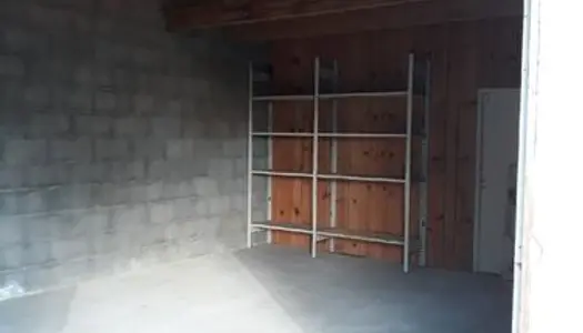 Box de 40m2, local, garage, garde meuble