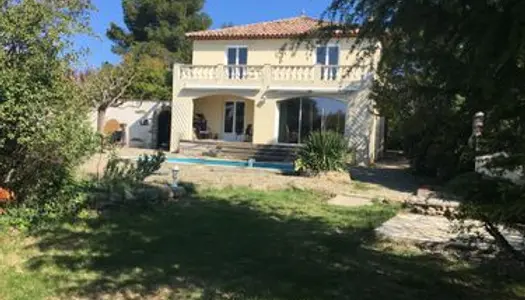 Part. à part. Maison et logis avec piscine et jardin 