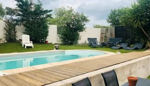 A louer villa avec piscine Cournonsec proche Montpellier et Sète 