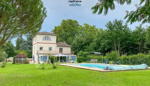 Maison Vente Sainte-Livrade-sur-Lot 8 pièces 390 m²